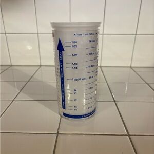 The Pampered Chef Measure All Cup Measure Liquid Dry & Solid #2225 2 Cups
